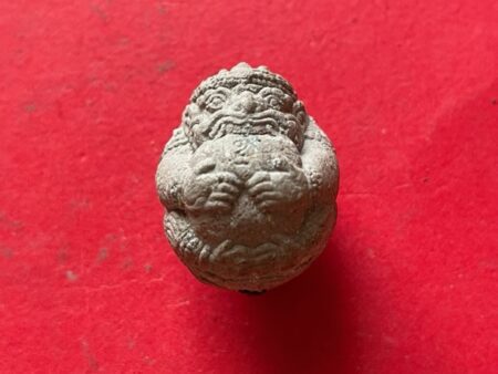 Protect amulet B.E.2544 Look Om Hanuman Khong Mueng holy powder by LP Poon (GOD392)