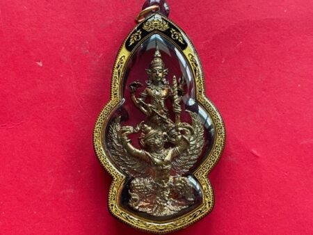 Rare amulet B.E.2552 Narai Song Khrut old bronze amulet with beautiful condition by LP Pard (GOD402)