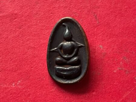 Protect amulet B.E.2547 Phra Pijit Med Khaow Mao Lek Namphee amulet (SOM759)