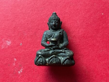 Wealth amulet B.E.2513 Phra Kring Ror Dor Nawaloha amulet by LP Jao Khun Nor (PKR168)