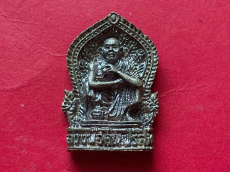 Wealth amulet B.E.2537 LP Koon with Phra Somdej silver amulet with beautiful condition (MON916)