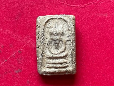 Wealth amulet B.E.2495 Phra Somdej Hu Bai Sri holy powder amulet in small imprint by LP Nark (SOM784)