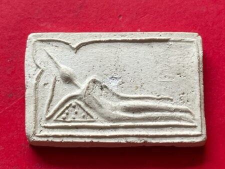 Rare amulet B.E.2490 Phra Somdej Sai Yard or sleeping imprint holy powder amulet by LP Liam (SOM783)