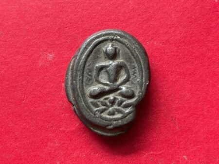 Rare amulet B.E.2200 Phra Phut Nang Bau lead amulet by Wat Klangworaviharn (SOM821)