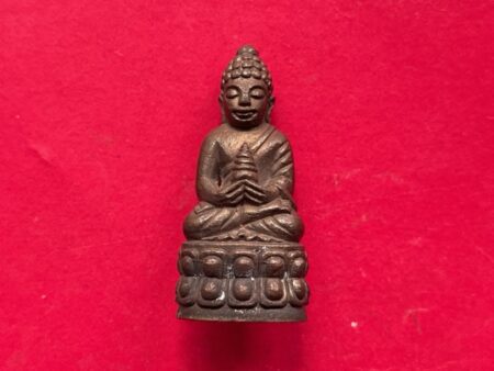 Wealth amulet B.E.2544 Phra Kring Phokkhasap India face Nawaloha amulet by LP Oun (PKR181)