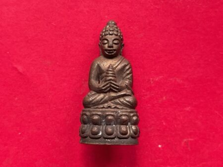 Wealth amulet B.E.2544 Phra Kring Phokkhasap India face Nawaloha amulet by LP Oun (PKR181)