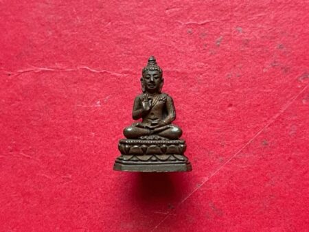 Wealth amulet B.E.2528 Phra Kring Phuttha Phichit Marn Nawaloha amulet with beautiful condition (PKR184)