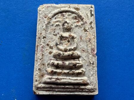 Wealth amulet B.E.2547 Phra Somdej Prok Pho holy powder amulet by Wat Mai Amatarot (SOM866)