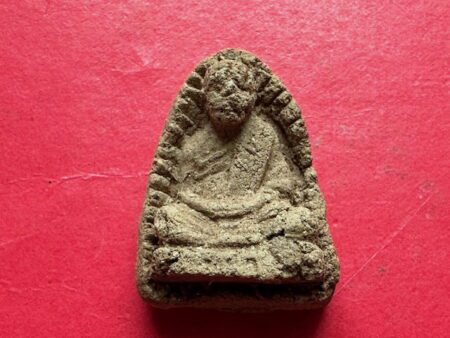 Wealth amulet B.E.2536 LP Khlai holy powder amulet with beautiful condition (MON1012)