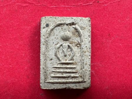 Wealth amulet B.E.2520 Phra Somdej holy powder amulet in small imprint by LP Jiam (SOM889)