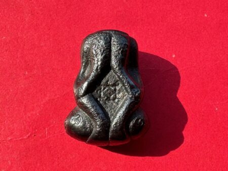 Protection amulet B.E.2549 Phra Pidta Maha Ut Mekkhaphat amulet by Wat Huaychorakhae (PID302)