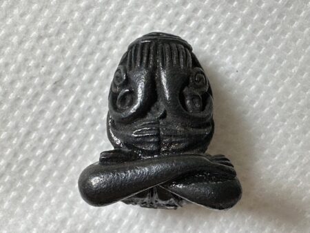 Protect amulet B.E.2536 Phra Pidta Yant Yoong Nawaloha amulet with beautiful condition by LP Mee (PID307)