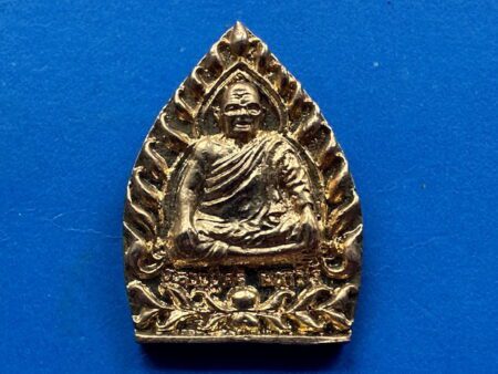 Wealth amulet B.E.2551 LP Sri copper coin with gold color in Jao Sua imprint (MON1114)