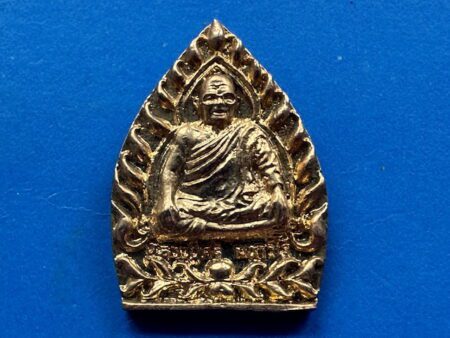 Wealth amulet B.E.2551 LP Sri copper coin with gold color in Jao Sua imprint (MON1114)