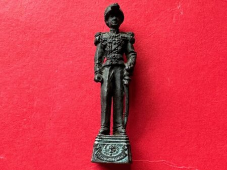 Protect amulet B.E.2529 Kommalng Chumpon prince copper amulet with beautiful condition by Wat Paknam (GOD484)
