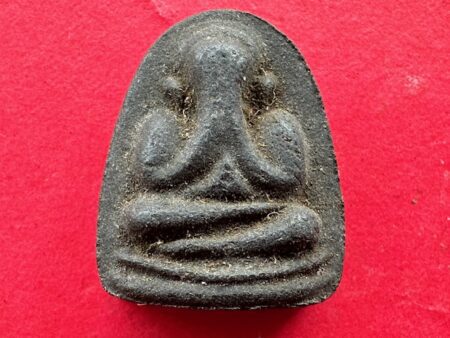 Wealth amulet B.E.2505 Phra Pidta with Yant Nam Taow holy powder amulet by LP Hiang (PID313)