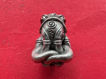 Wealth amulet B.E.2556 Kob Kin Duen Racha Chok or magical frog amulet with beautiful condition by KB Or – First Batch (GOD491)