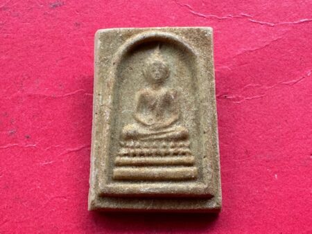 Wealth amulet B.E.2526 Phra Somdej LP Dum holy powder amulet by LP Chom (SOM673)