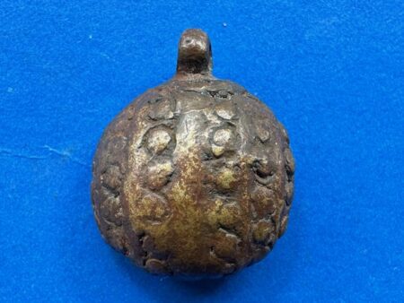 Rare amulet B.E.2460 Phaya Tao Ruen or magical turtle brass amulet by LP Ngoen (GOD500)
