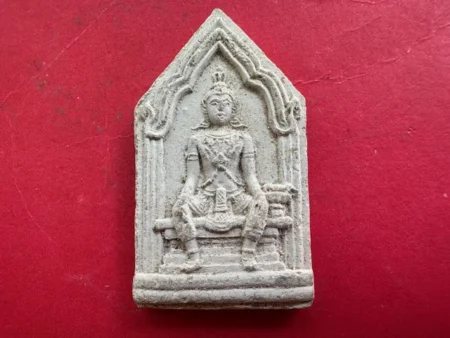 Rare amulet B.E.2520 Phra Ruang Nang Mueng holy powder amulet by LP Lum (NEW020)