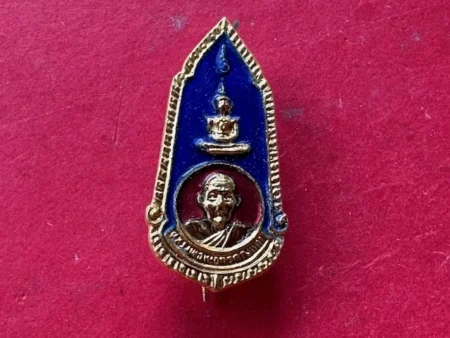 Protect amulet B.E.2526 LP Phuek with Phra Kaewmorakot copper coin in gold color with pin (MON1174)