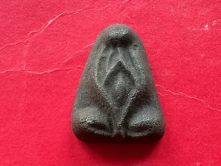 Rare amulet B.E.2523 Phra Pidta holy powder amulet in Soong imprint by LP Muen (PID336)