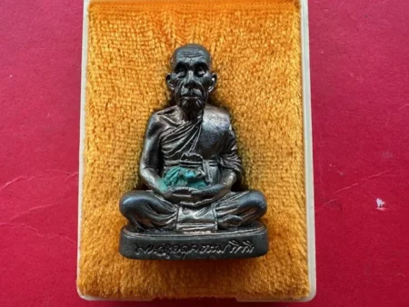 Protect amulet B.E.2544 LP Parn Nawaloha amulet with beautiful condition by AJ Khun Pun (MON1035)