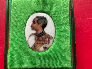 Protect amulet B.E.2535 King Rama V Locket with Yant silver sheet by LP Kasem (GOD533)