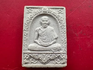 Wealth amulet B.E.2535 LP Kasem holy powder amulet in beautiful condition (MON1151)