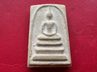 Rare amulet B.E.2515 Phra Somdej holy powder amulet in Sian Toh block B imprint in beautiful condition – 100 years of Somdej Toh batch (SOM1056)
