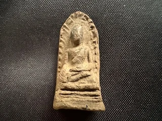 Rare amulet B.E.2497 Phra Rod holy soil amulet with Yant in popular imprint (SOM1062)