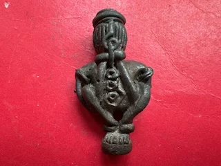 Protect amulet B.E.2557 Phra Pidta Phra Chai Nai Khan bronze amulet by LP Uthai (PID347)