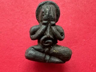 Protect amulet B.E.2557 Phra Pidta Praphamonthon bronze amulet by LP Uthai (PID346)