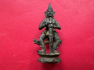 Protect amulet B.E.2511 Thao Wet Suwan bronze amulet with beautiful condition by Wat Ketoomdeewararam – First batch (GOD544)