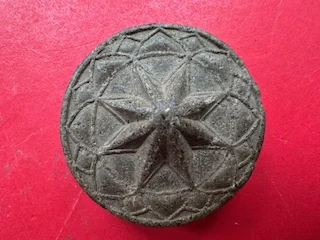 Wealth amulet B.E.2550 Dao Maha Amnart or magical star holy powder amulet by KB Kritsana (GOD545)