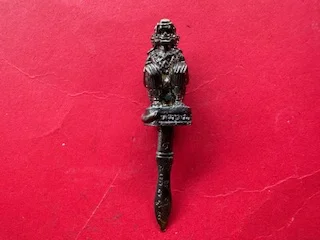 Protect amulet B.E.2553 Phra Khan Hanuman or magical sword Hanuman metal amulet by LP Klaing (GOD550)